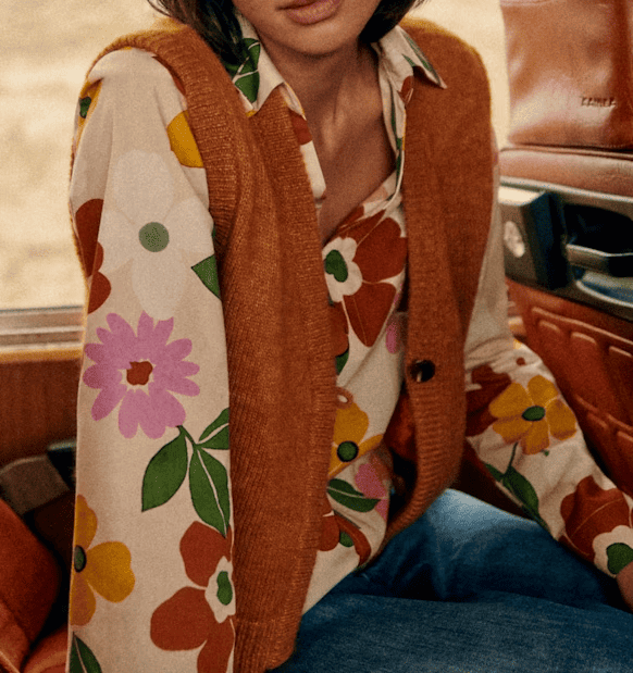 V-Neck Printed Fiber Blouse