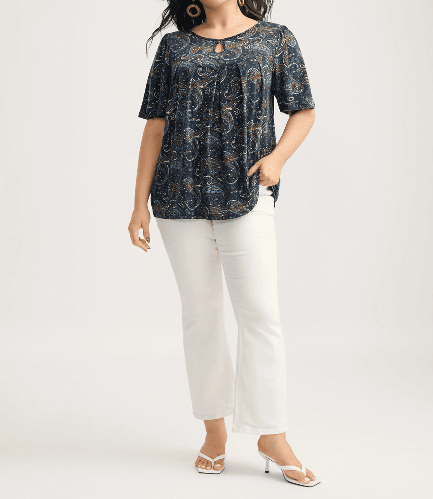 Print Neck Cut-Out Pleated Top+Drawstring Ruffled Shorts