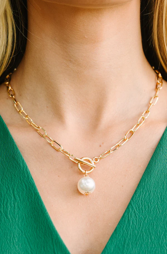 Living For The Classics Gold Pearl Necklace