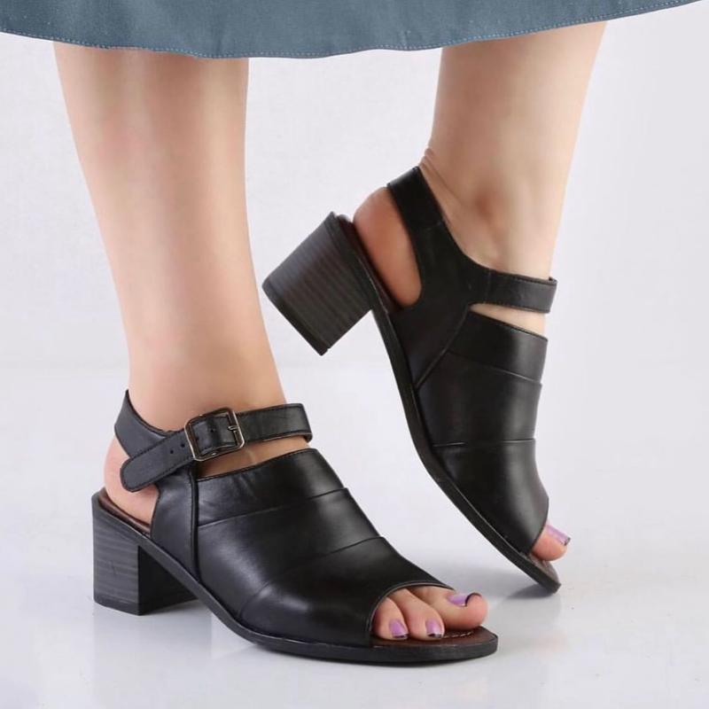 Women's Chic Leather Chunky Sandals